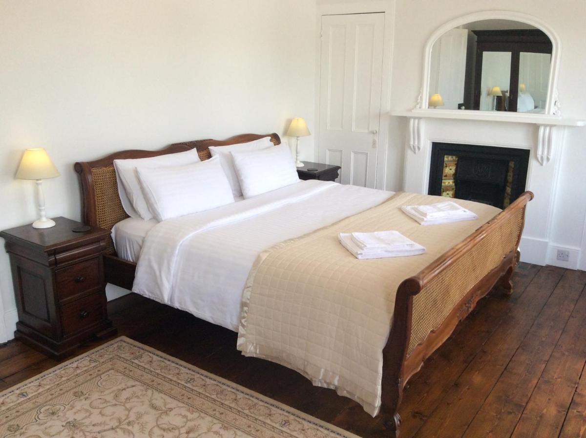 Sea Berry, charming Edwardian house with sea views near Brixham harbour - Housity