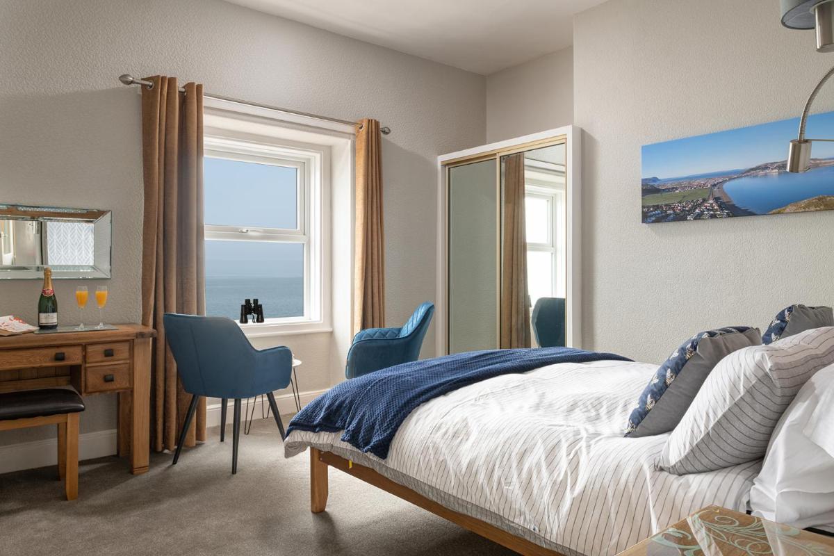 The Kendrick Exclusively for adults - Housity