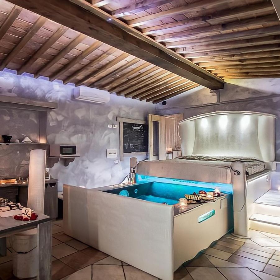 Il Nido d'Amore - Lorenzana Colombaie - Housity