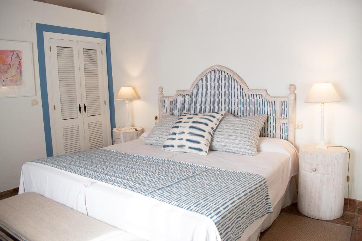 Hotel Cortijo del Arte - Caminito del Rey - Housity