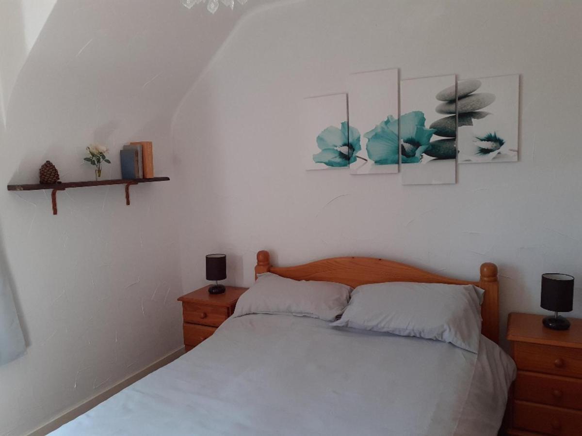 Inviting 3-Bed House in langourla brittany - Housity