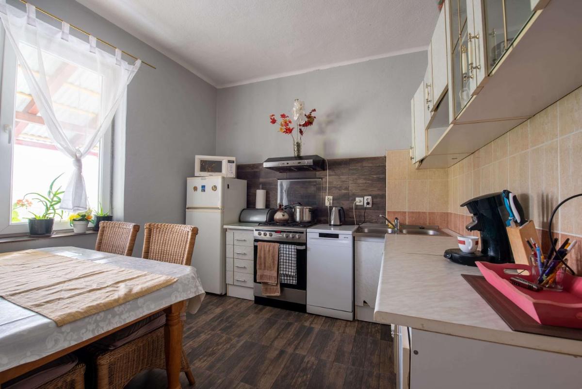 Ruralna ku?a za odmor NINA - Housity