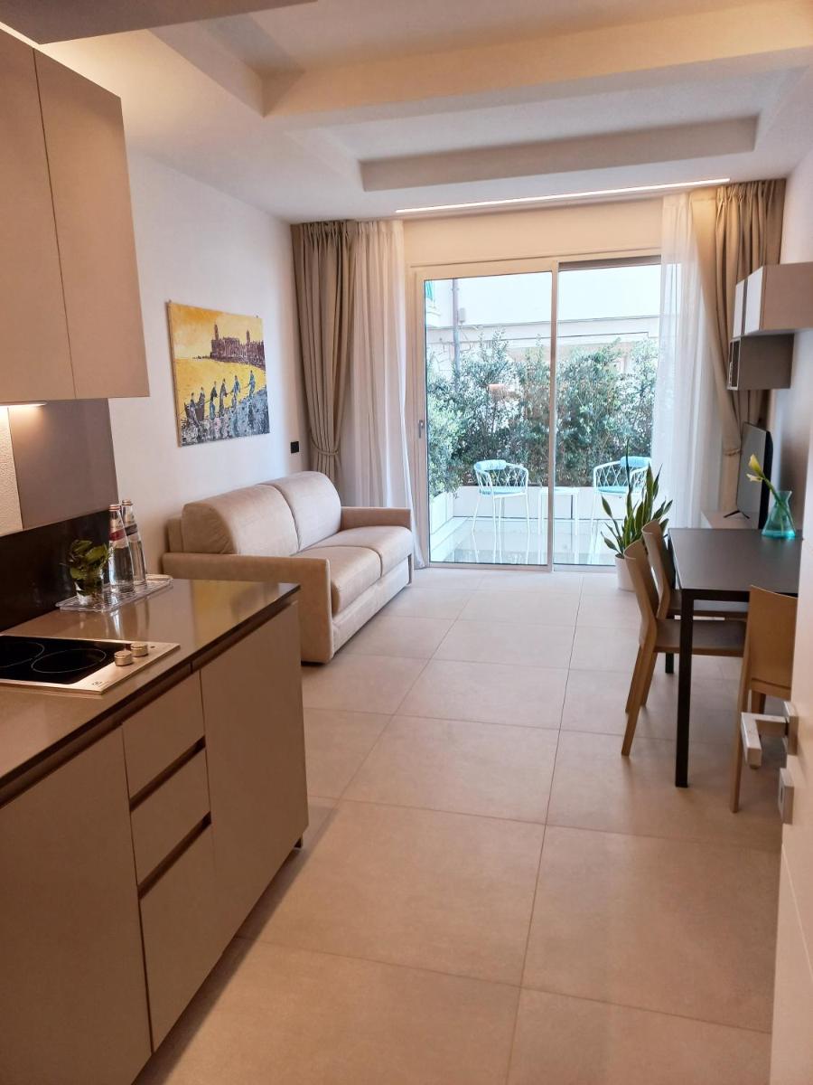 VistAmare Luxury Retreat - Housity