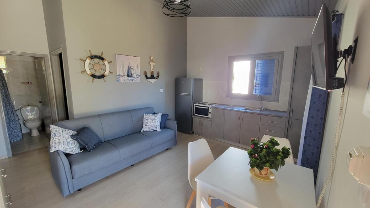 John & Jenny's Small Village - Housity
