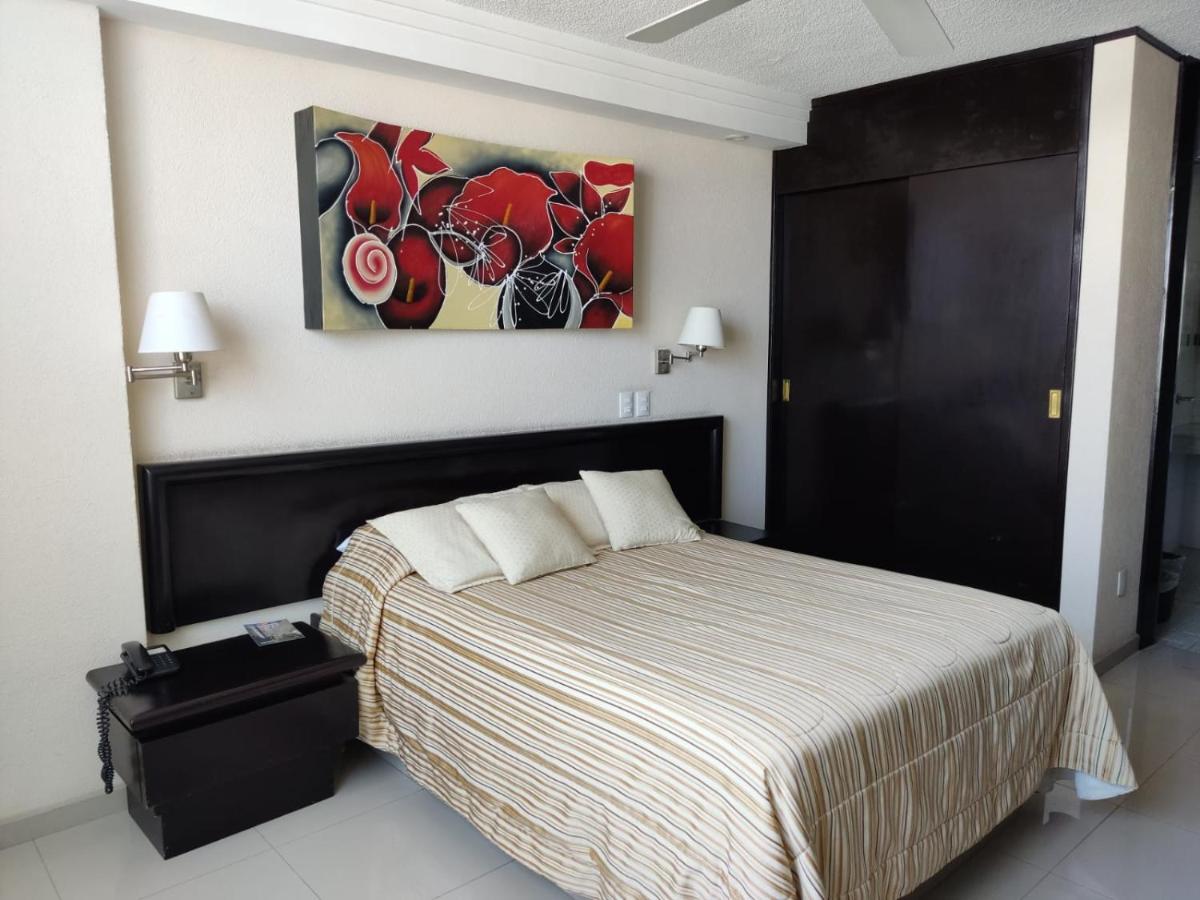 Hotel Mary Celaya - Housity