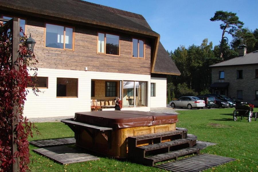 Tauriņkrasti - Housity