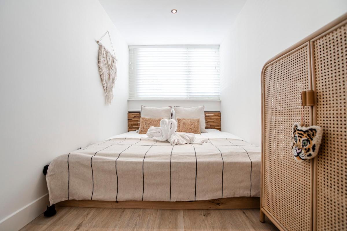 Yucca Beachhouse - Luxury Loft Apartment - Housity