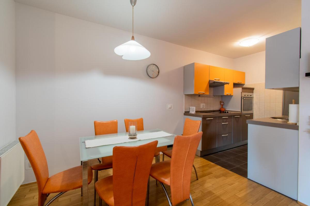 Flexible SelfCheckIns 31 - Zagreb - Garage - Loggia - New - Housity
