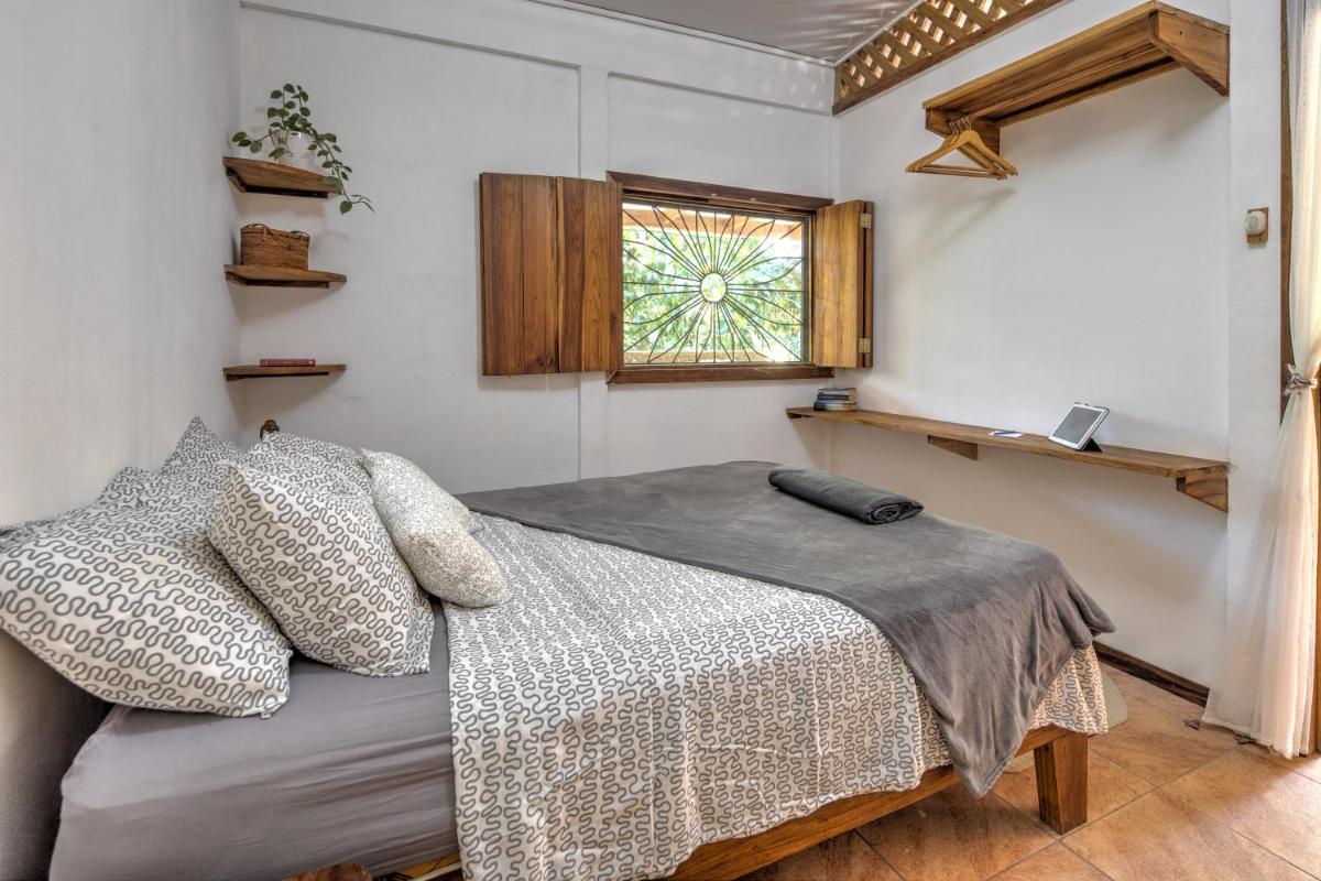 Colibri Ecolodge 3 minutes walk to beach and town - Housity