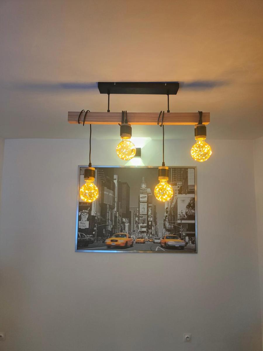 Les Lofts De Provins: Apt 1 - Housity