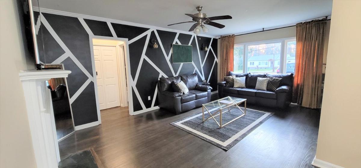 3 Bedroom SW Atlanta home away from home! - Housity