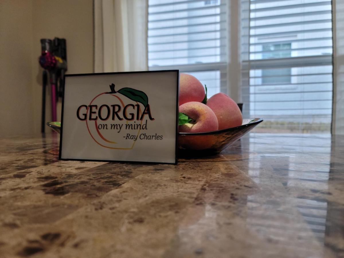 3 Bedroom SW Atlanta home away from home! - Housity