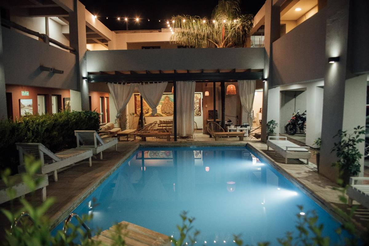 El Refugio Hotel - Housity