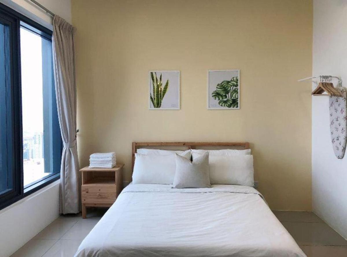 Suitetrails - Tropicana 218 Macalister Netflix Seaview