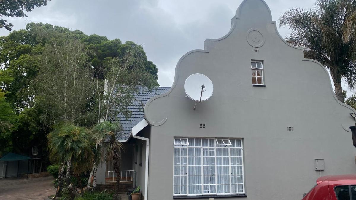 Ndzuti Guest House - Housity