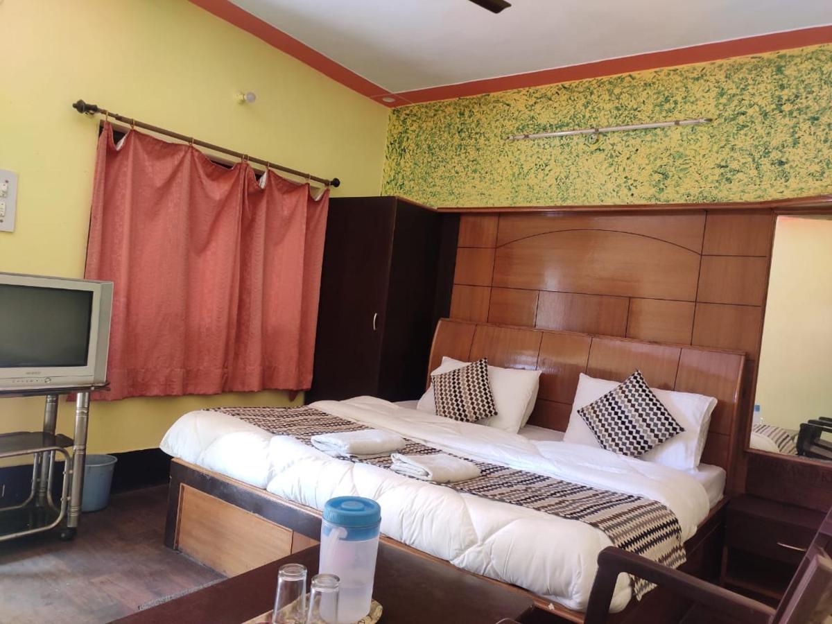 Hotel Deepraj, Kausani - Housity