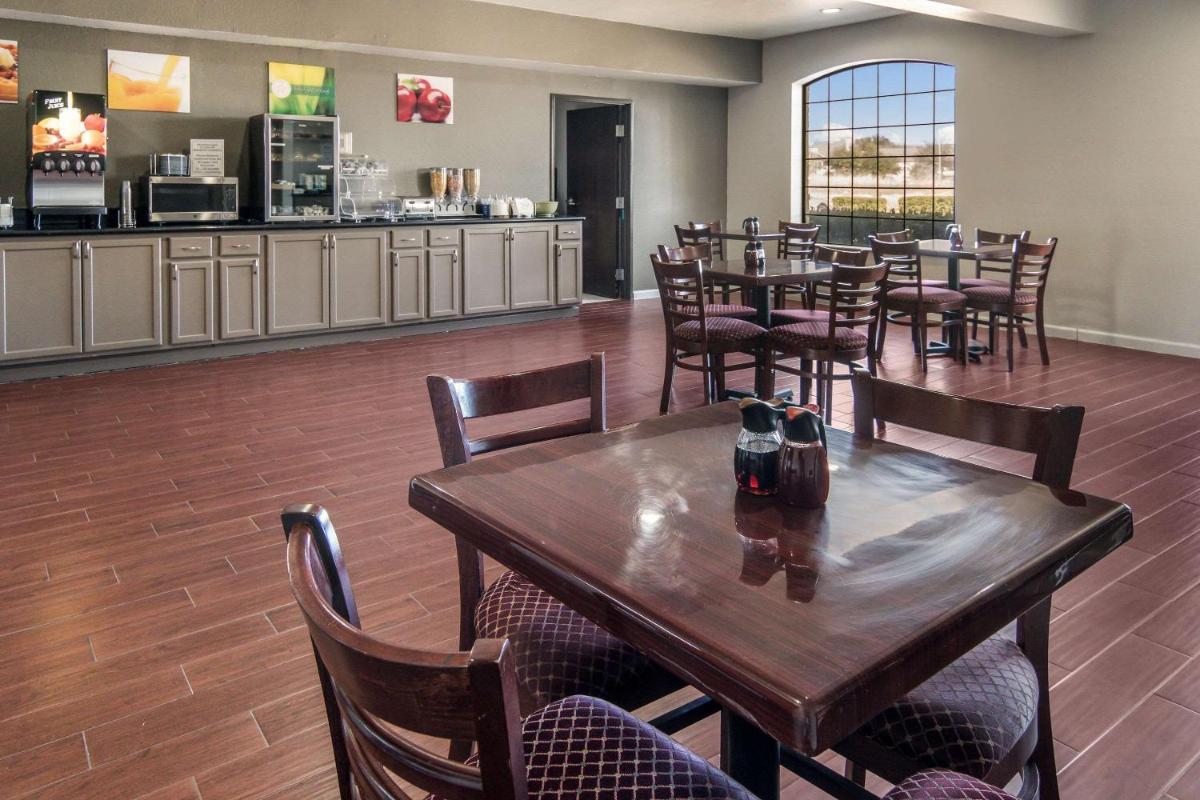 Quality Inn & Suites Fort Worth - Fossil Creek - Housity