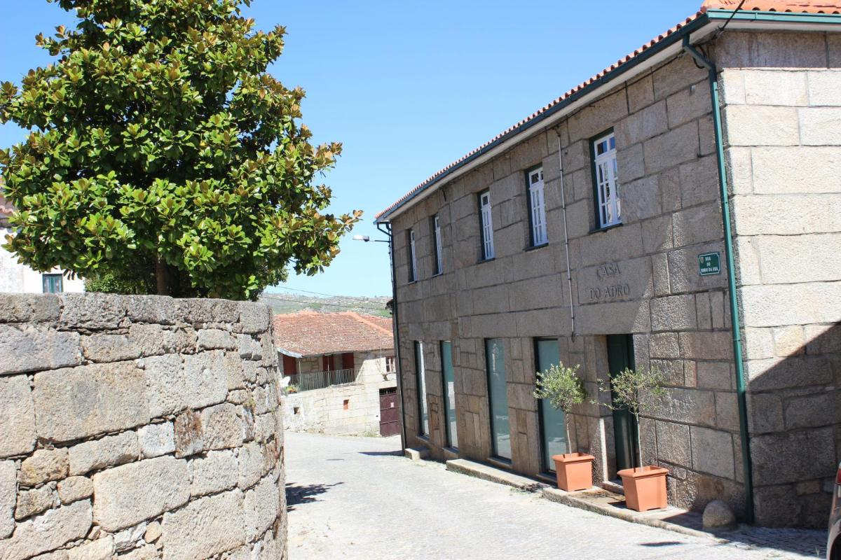 Casa do Adro de Parada - Housity