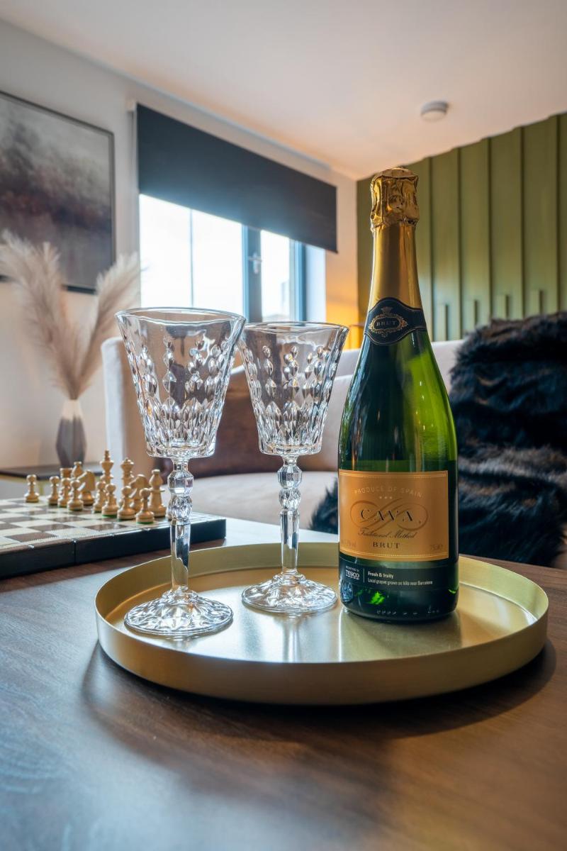 The Arran Suite - Your Stylish Scottish Getaway! - Housity