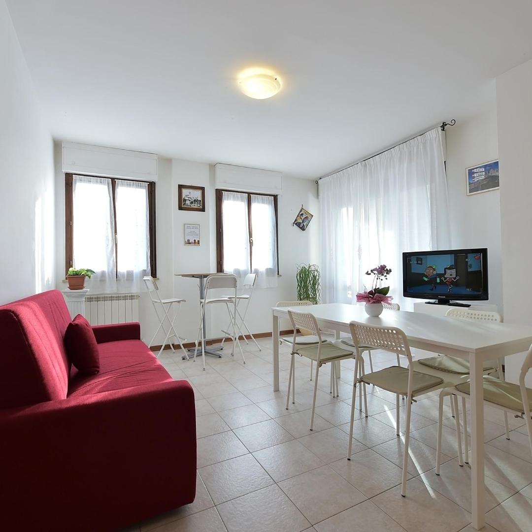 CASA VACANZE RELAX duepassi dal riviera horses - Housity