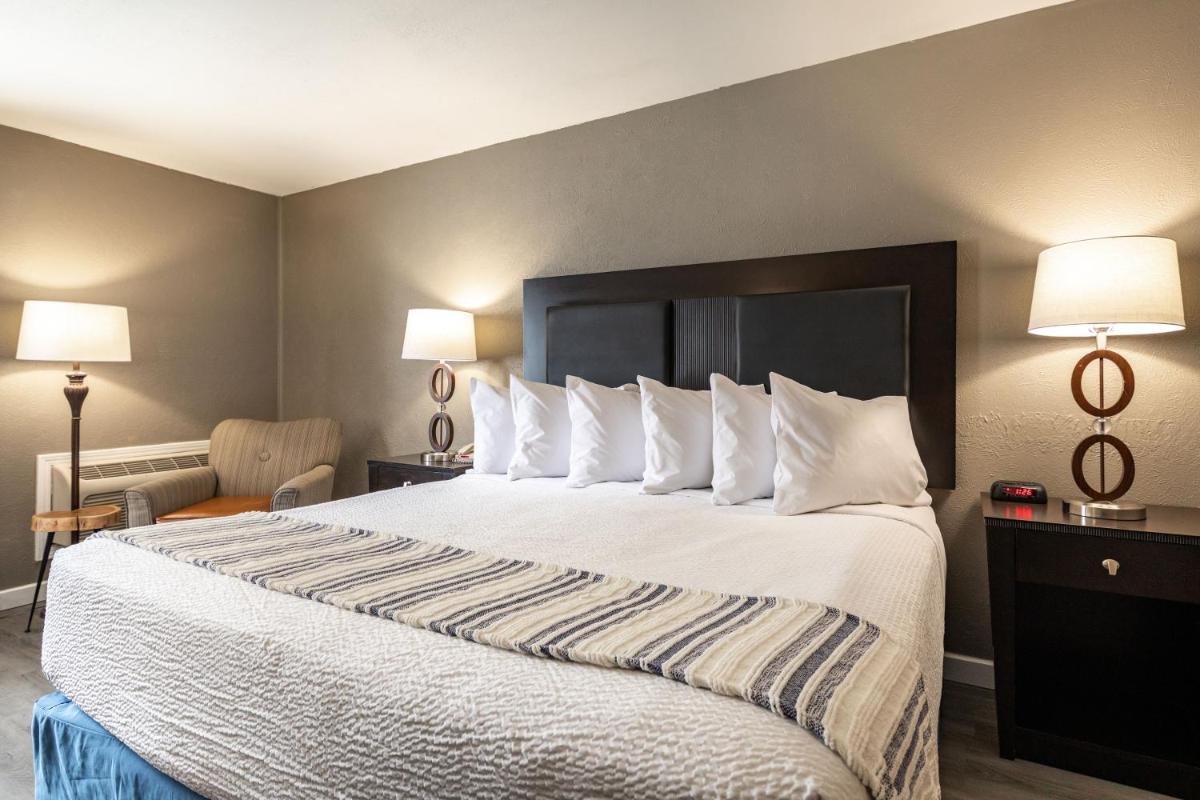 THE BRANSINN Entertainment District - Housity
