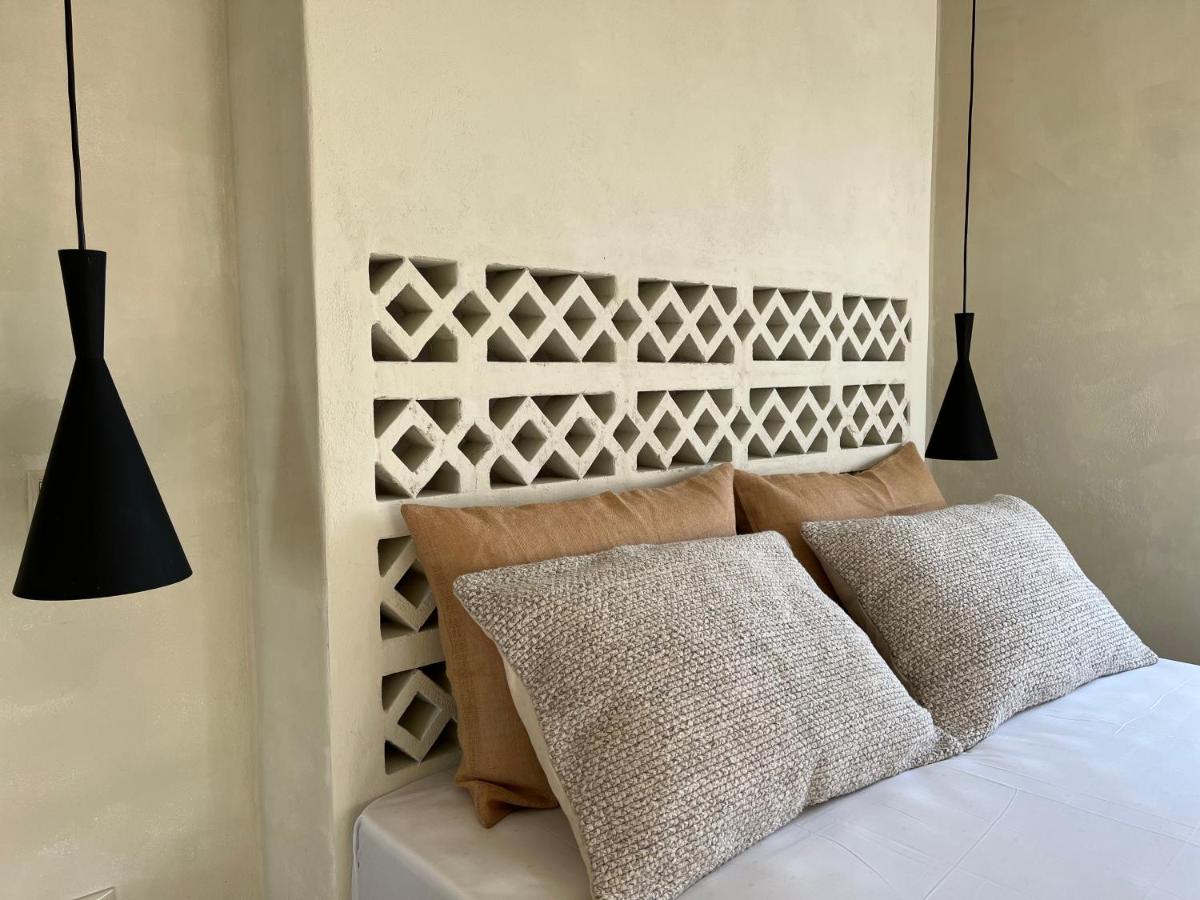 Naxian Touch - Housity