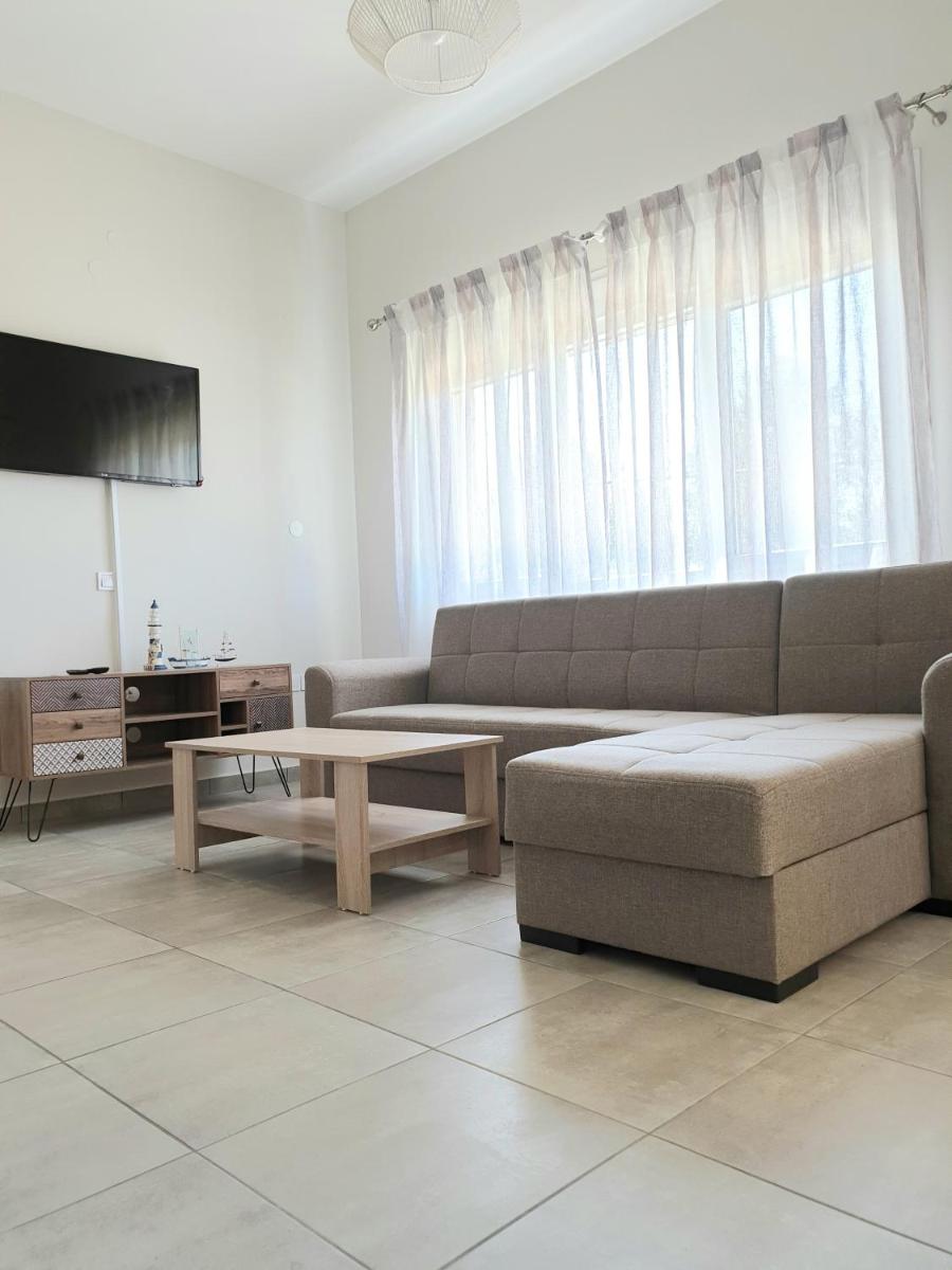 Petrino Studios - Housity