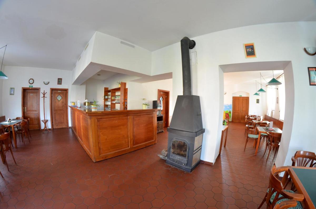 Penzion Pod pralesem - Housity