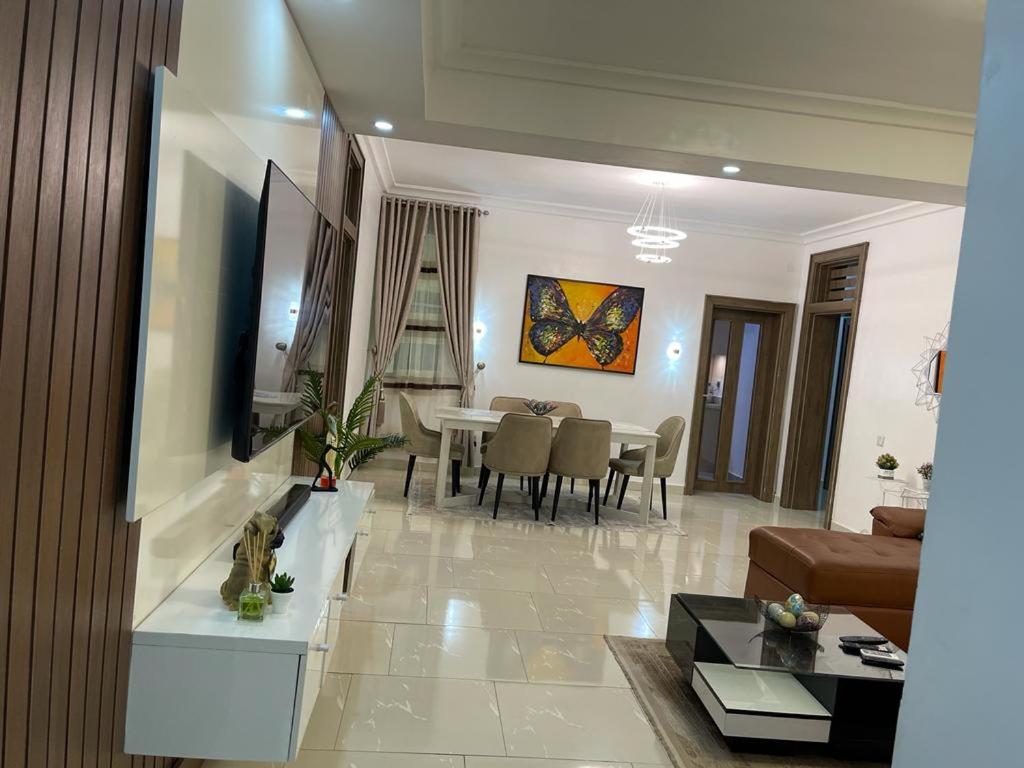 Luxistt Classy Abuja Apartment - Housity