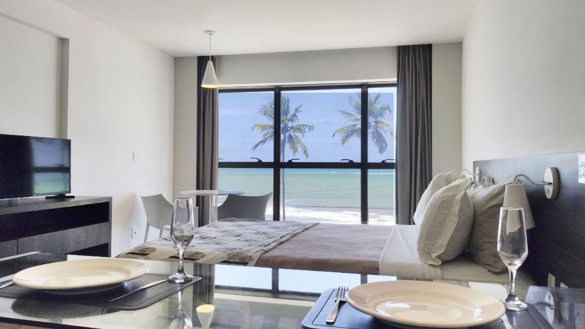 Flat Frente Mar c Limpeza Diária | R206 - Housity