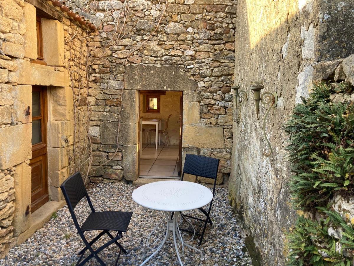 Les Roses - Housity