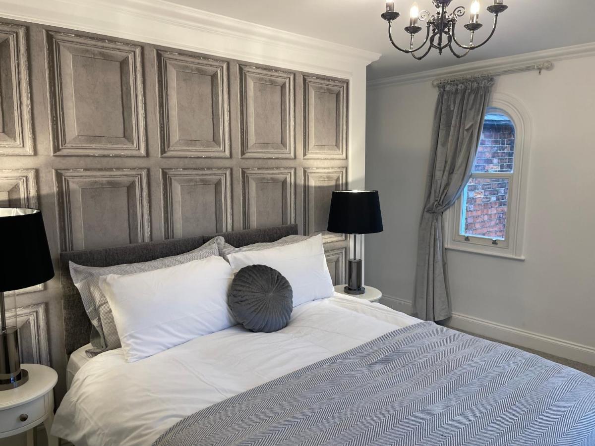 Castle View House - Housity