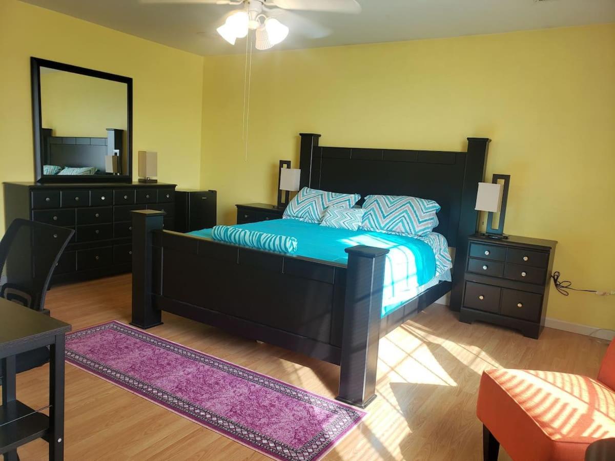 Boone Valley Executive Suite - Housity