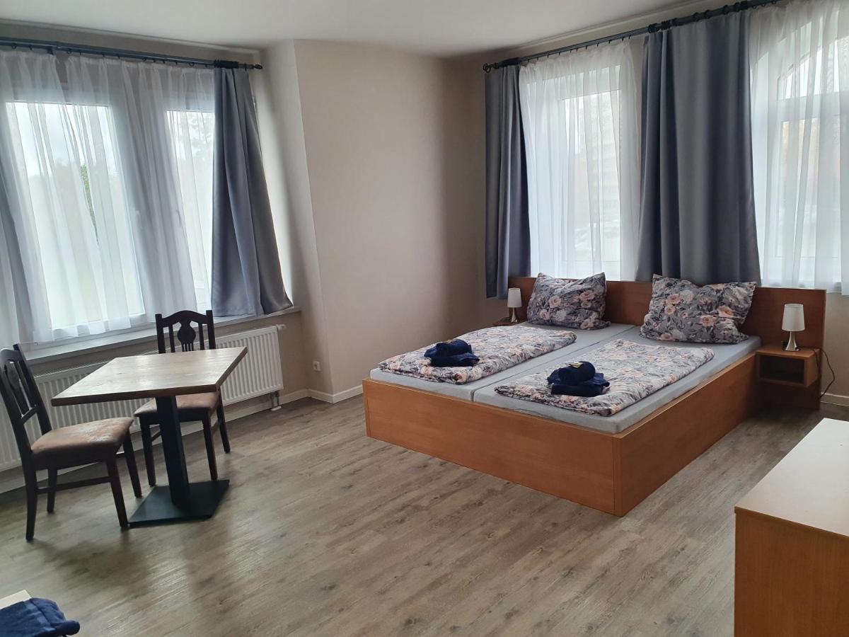 Hofbräu Zur Schönen Aussicht mit Restaurant - Housity