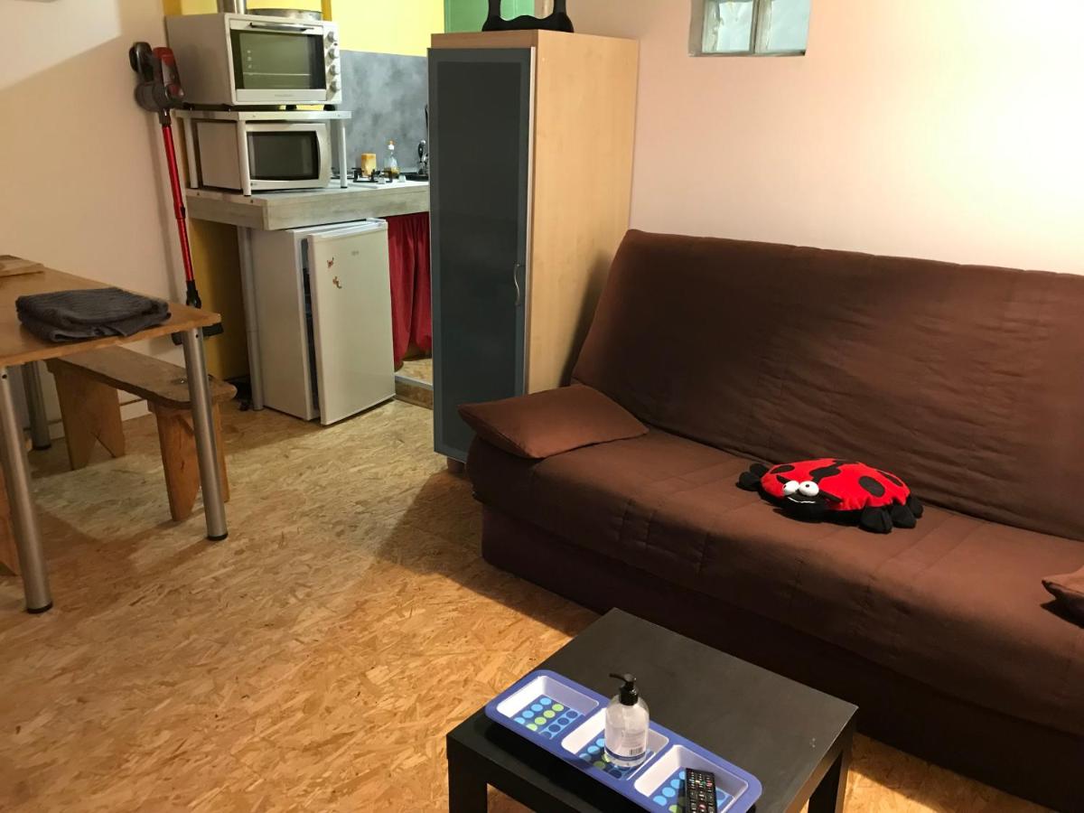 Studio privé avec cuisine sdb et terrasse privés - Housity