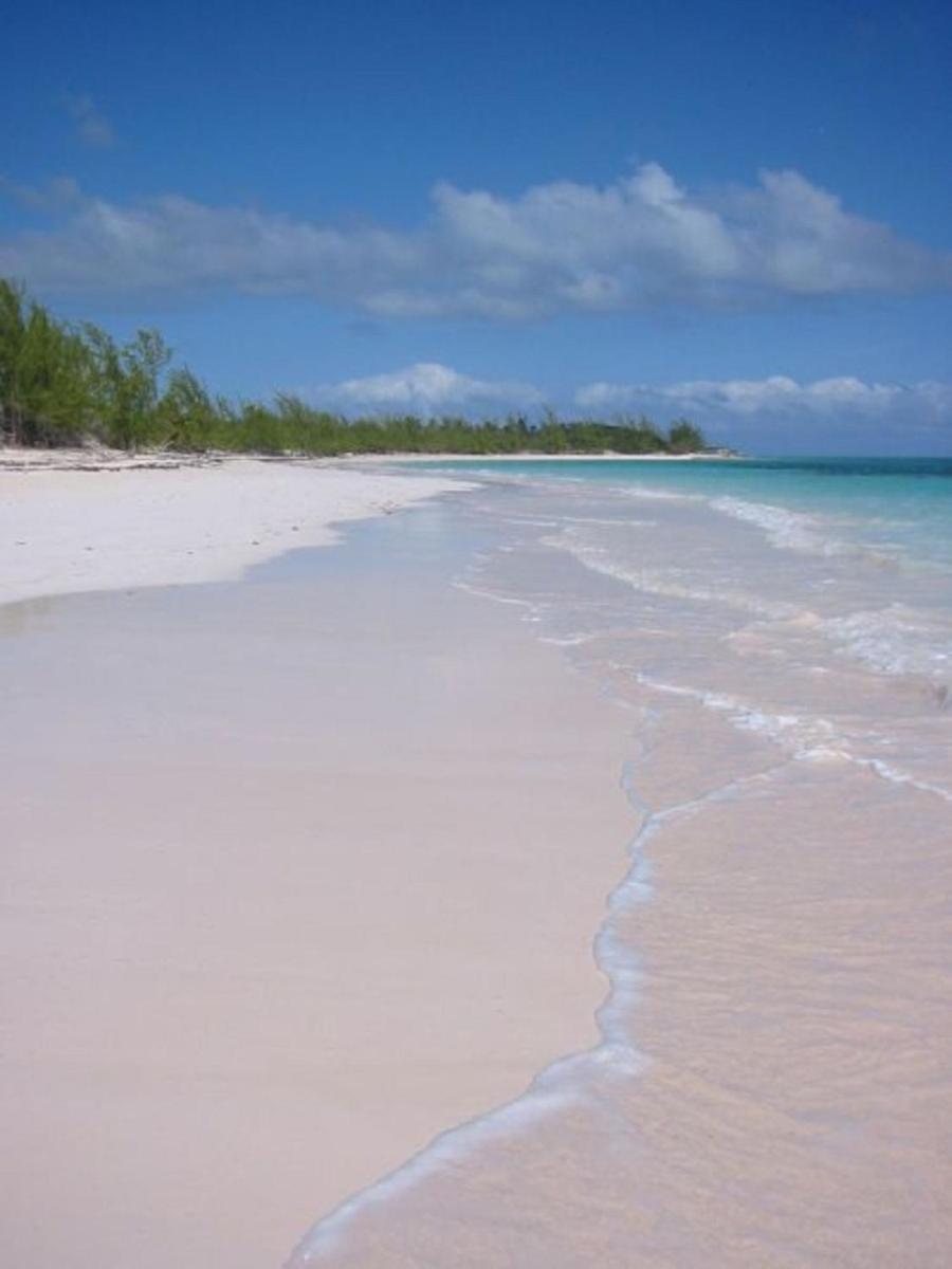Sand Dollar Cottage by Eleuthera Vacation Rentals - Housity