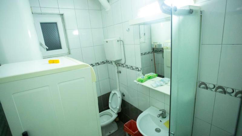 Private cozy room 2 with shared kitchen in appartment - Housity