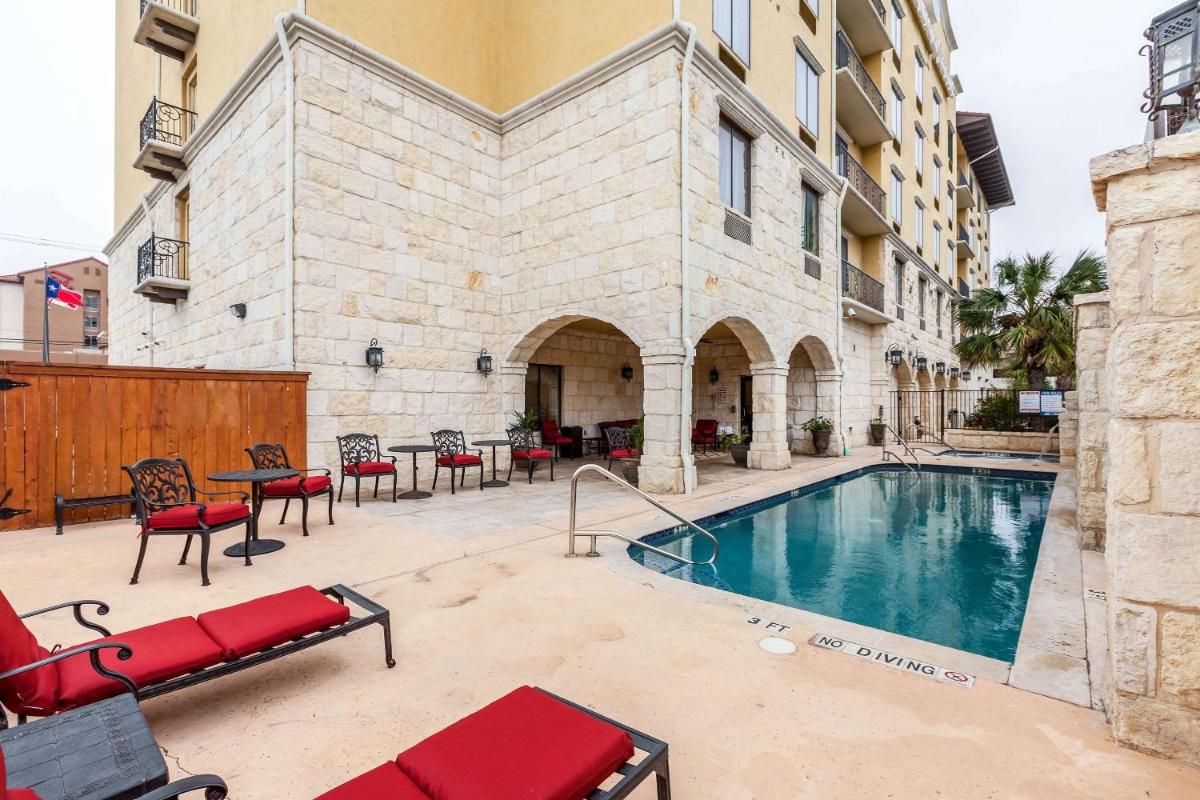 Suitetrails - Comfort Suites Alamo Riverwalk
