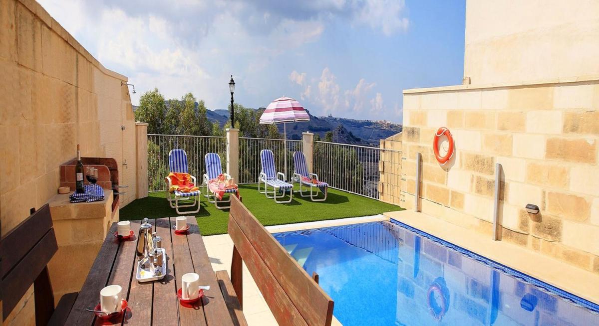 2 bedrooms villa with private pool and wifi at Xaghra - Housity
