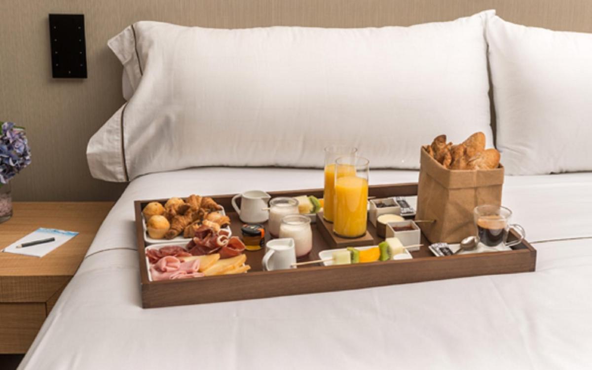 Comida en o cerca de este hotel