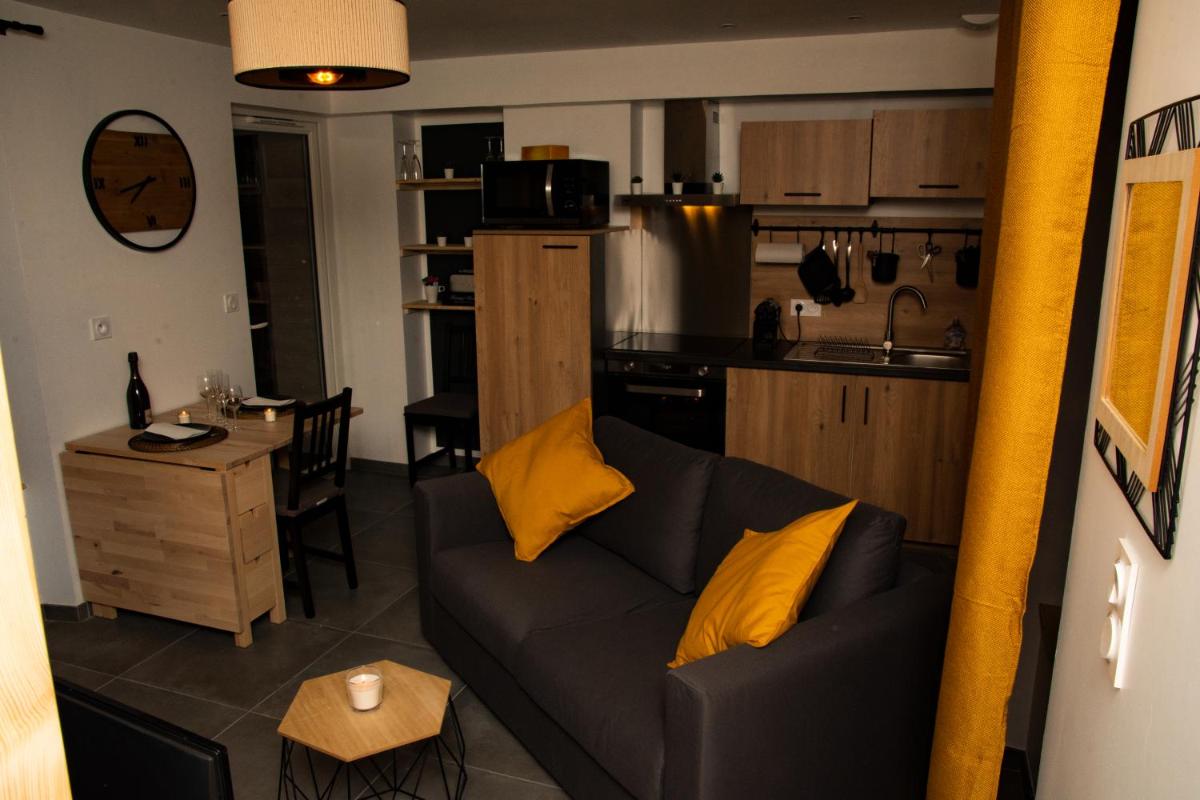 Suitetrails - Ô COSY , DUPLEX, JACUZZI, TERRASSE.