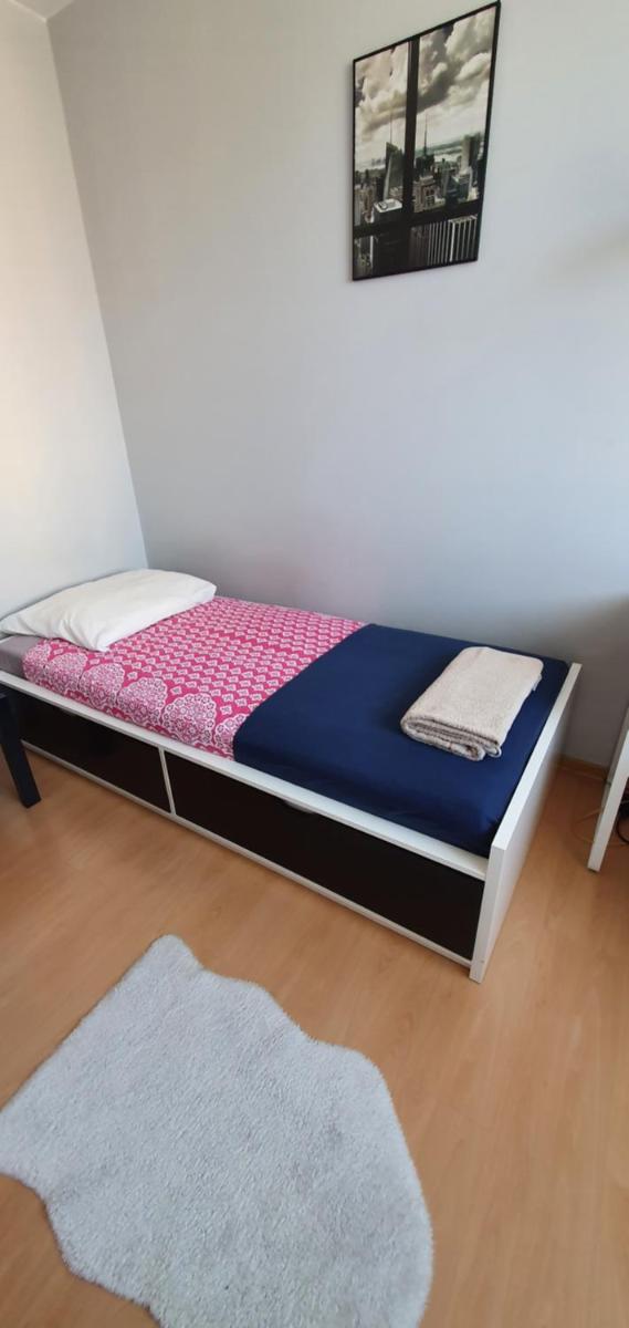 Zory - Comfy 4 One/Two - Housity