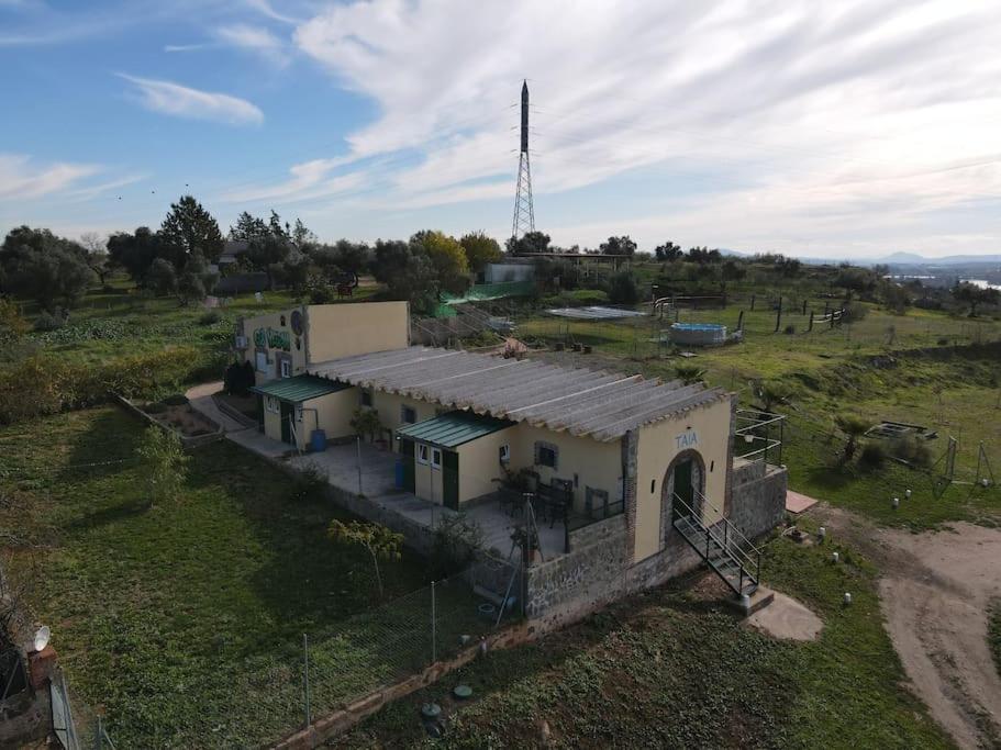Taia Casa Rural 2 **. Alojamiento y actividades - Housity