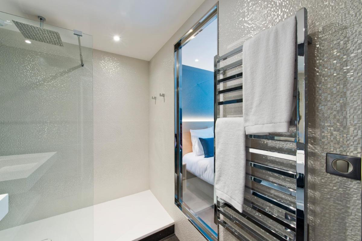 Salle de bains dans l'établissement Golden Tulip Sophia Antipolis - Hotel & Spa