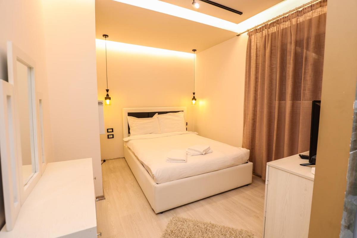 Hotel Kristal - Housity
