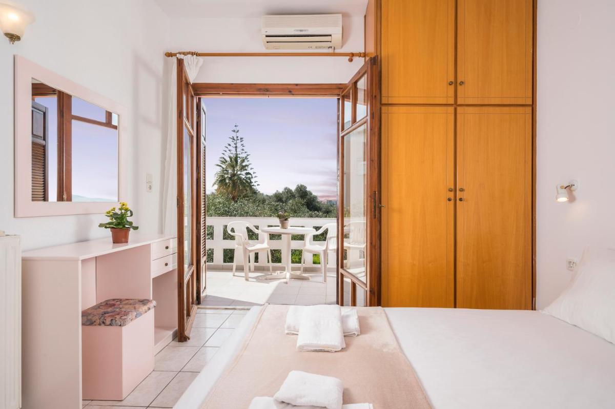 Captain Michalis Apartments - Housity