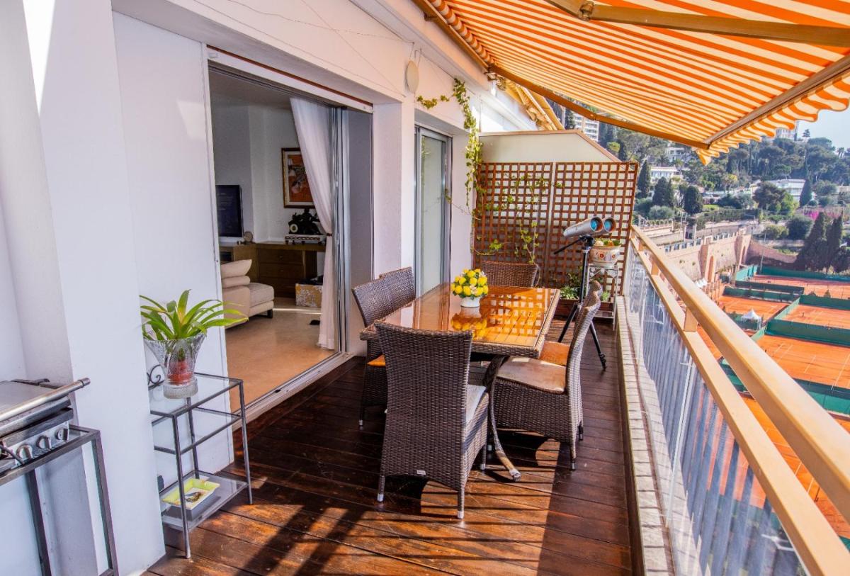 EXCEPTIONAL! PENTHOUSE in front of Monte Carlo Beach and Tennis Club - Housity