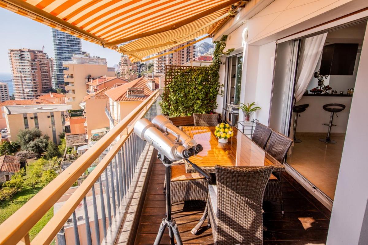 EXCEPTIONAL! PENTHOUSE in front of Monte Carlo Beach and Tennis Club - Housity