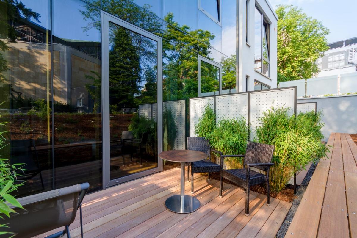 Qube Hotel Bergheim - Housity