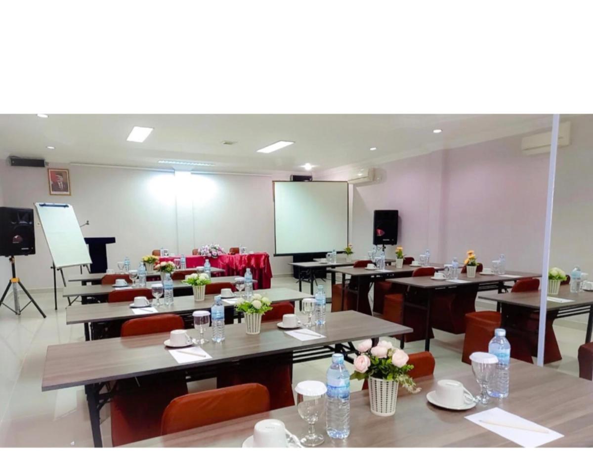 DLIRA SYARIAH HOTEL - Housity